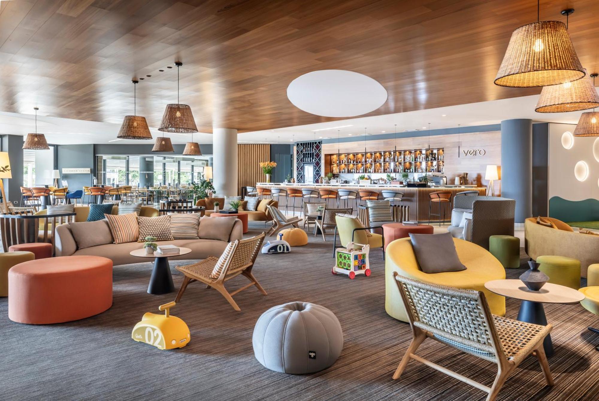 Valamar Padova Hotel Banjol Екстериор снимка